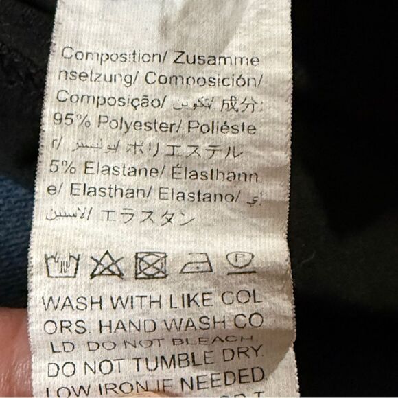 SHEIN Y2K Cropped Short Sleeve Top Graphic Heart Wings Flowers Black White S - Picture 7 of 8